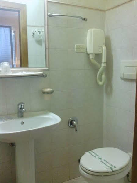Hotel Bahia Viareggio Luaran gambar
